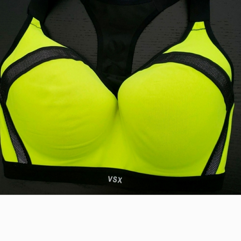 Victoria Secret Sports Bra 32DD